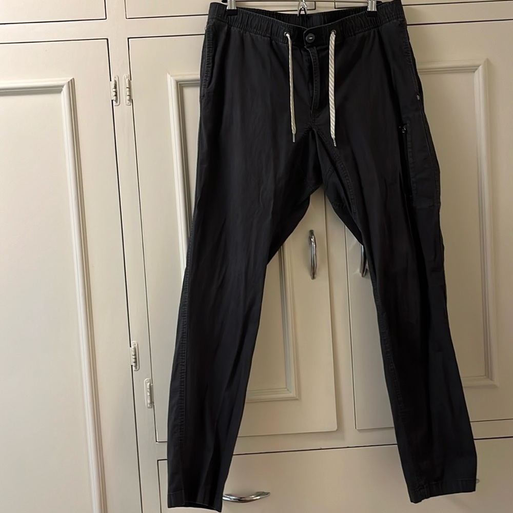 Vuori men’s pants size XL